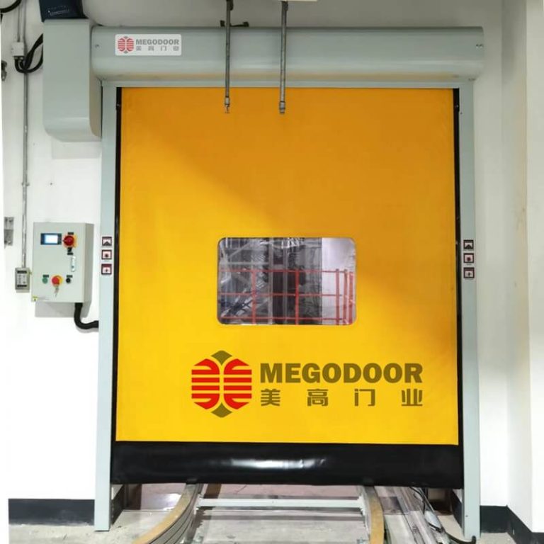 輸送線進(jìn)出口安全、穩(wěn)定、提效的快速卷簾門(mén)縮略圖